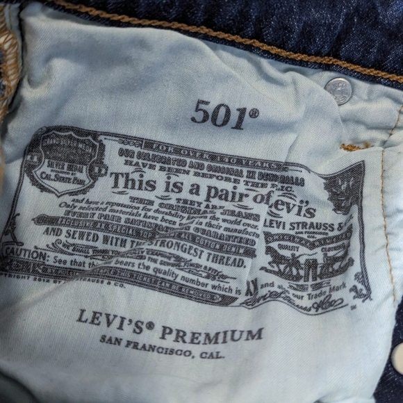 Levi's 501 button up straight leg jeans, size 25 x 30. - Picture 3 of 8